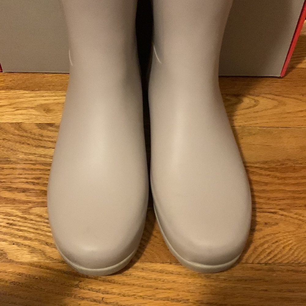 Hunter boots! - Picture 2 of 9